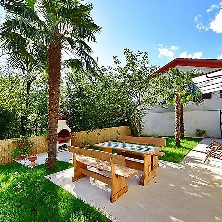 Holiday home Ladeti 30 St. *