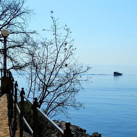 Holiday home Ladeti 30 St. Icici